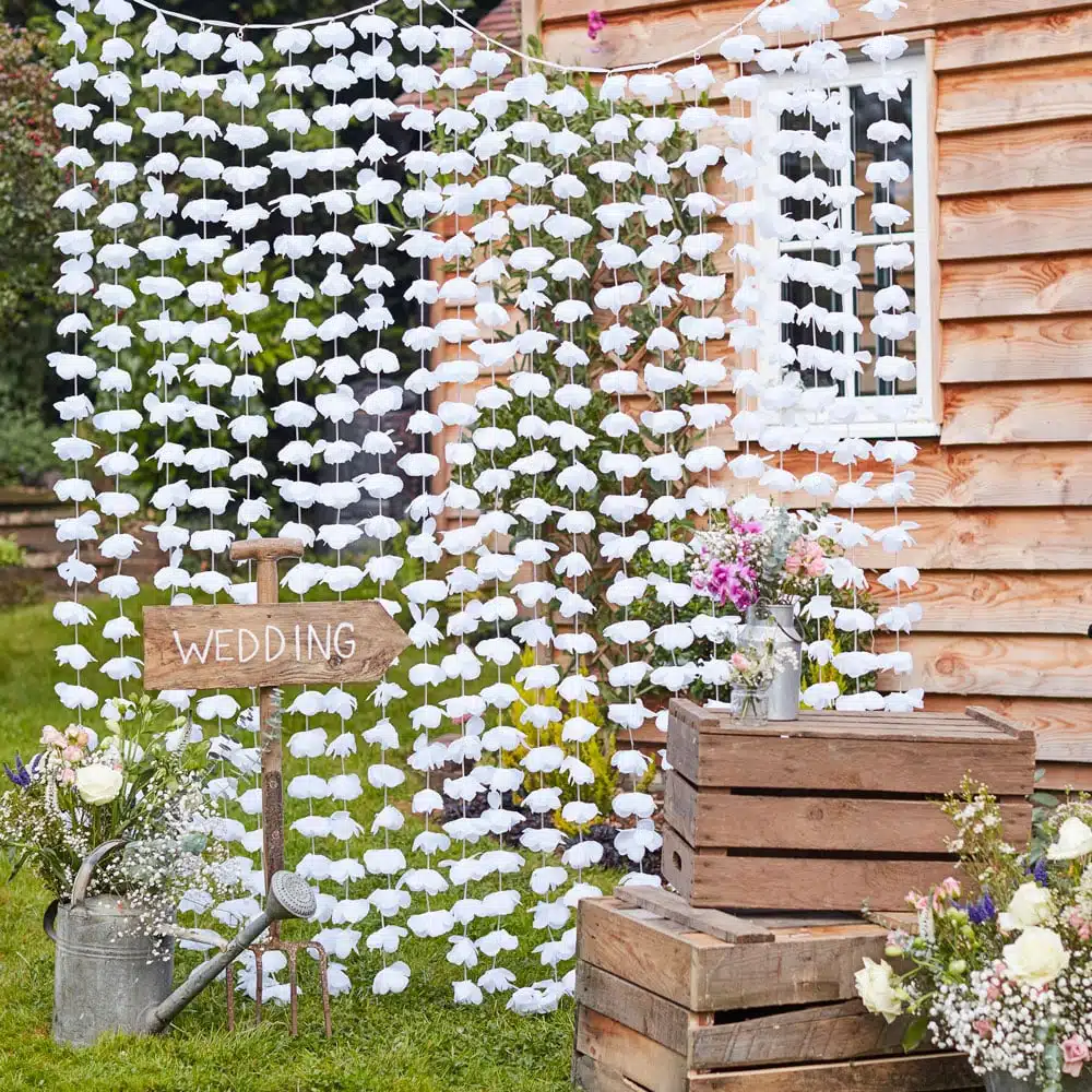 Hengende blomster bakgrunn - Hvite