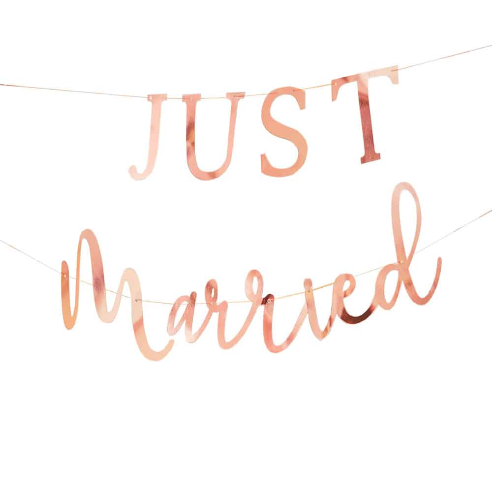 Fotobaren-just-married-banner-rosegull-roségull-girlander-bryllup-fest-dekorasjon-photo-booth-ginger-ray-2