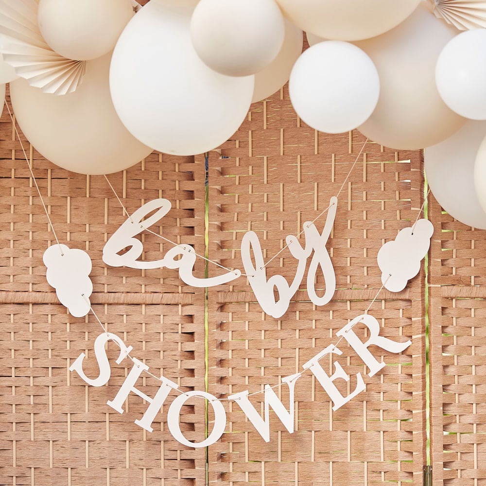 Fotobaren-baby-babyshower-krem-hvit-hvitt-banner-girlander-bursdag-fest-dekorasjon-photo-booth-ginger-ray-4