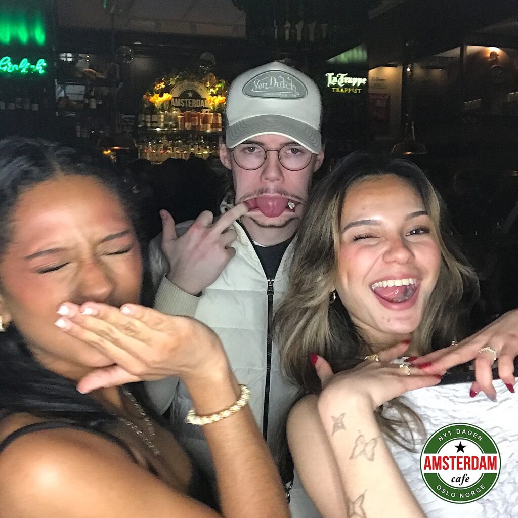 7073-Cafe_Amsterdam_Oslo-d69-template