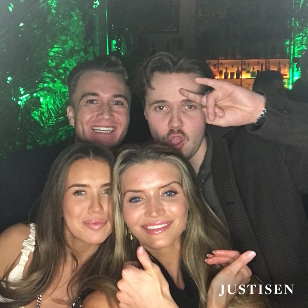 9498-Justisen-d3-template